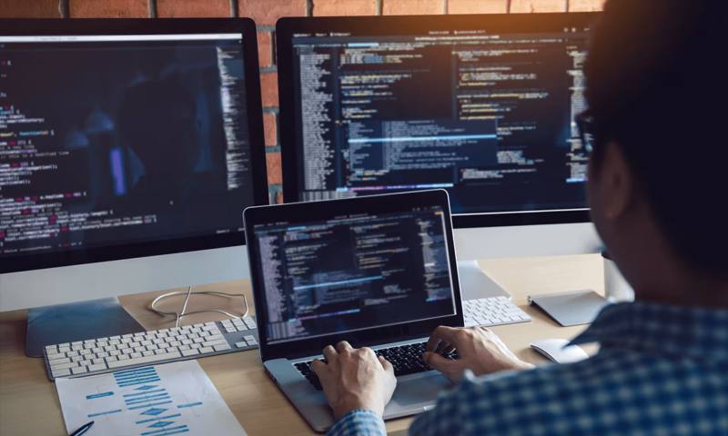 数据科学选型:R与Python如何赋能曾都区网站建设?